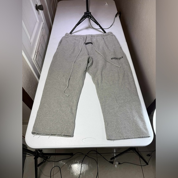 Essentials x Fear of God Grey Fear of God Essentials sweatpants Sz XXL FIX - Picture 1 of 15